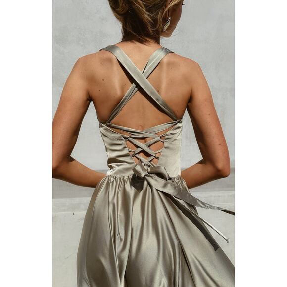 Show Me Your Mumu Abigail Maxi Dress Moss Green Luxe Satin XL NWT - Picture 2 of 10